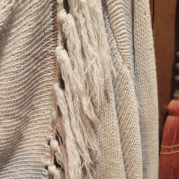 Chic Light Gray Women's Cowl Neck Sweater with Fringe - Picture 4 of 6